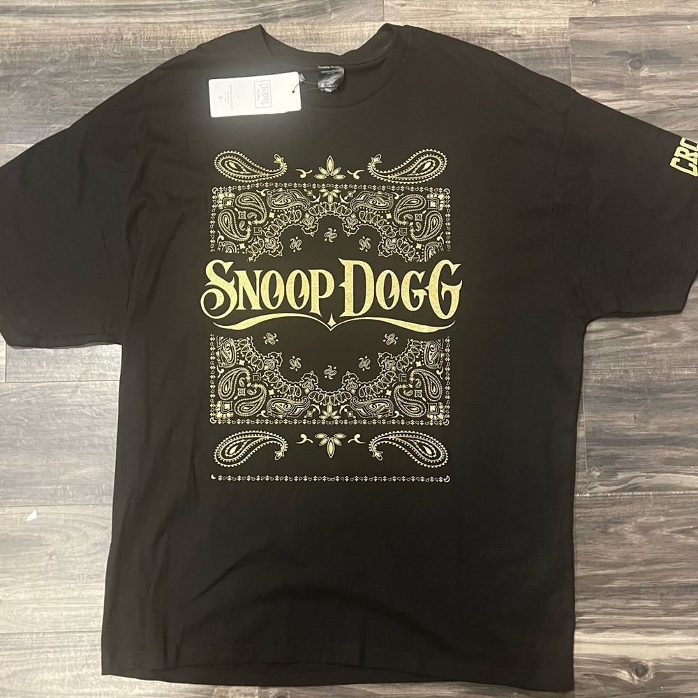 Men’s Crooks and Castles Snoop Dogg Black and Gold Graphic T-Shirt